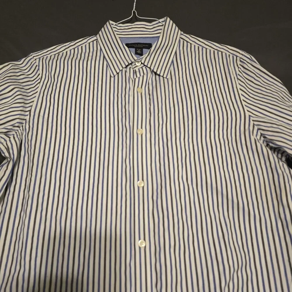 Banana Republic Shirt Mens MEDIUM Striped Long Sleeve Button Up Size 15-15.5